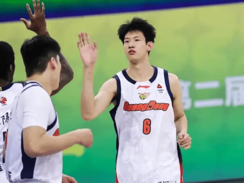 九游（中国）-广东104-113上海1喜3忧！黄明依奇兵，内线+张皓嘉没法看！